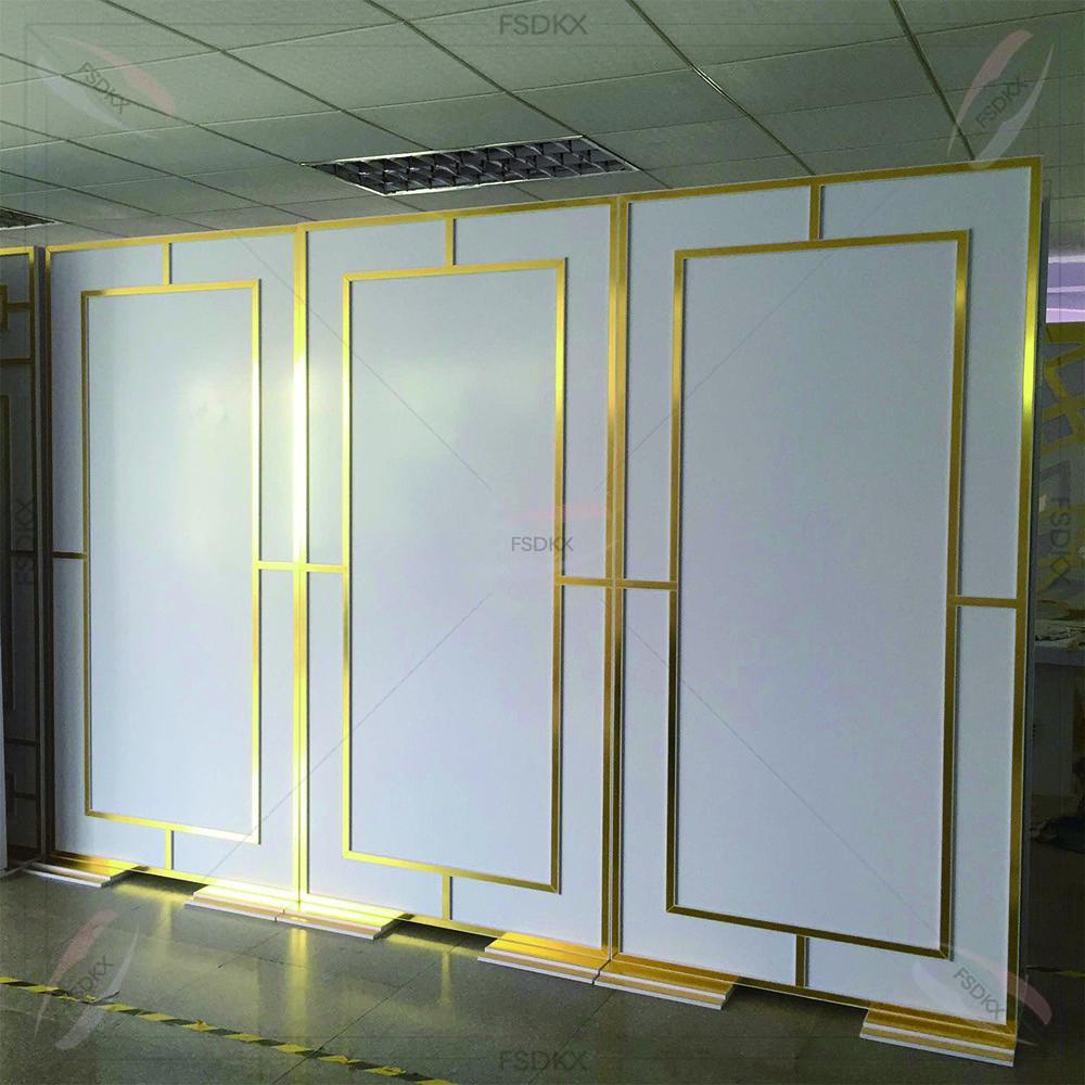 Glänzende Gold-Partydekoration – Event Party Supply Rental Bewertung und Preis